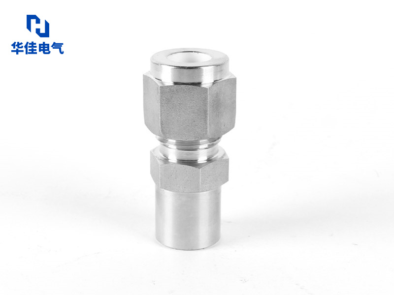 双卡套对焊直通