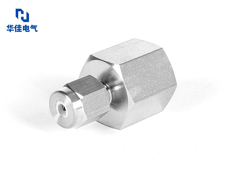 卡套内螺纹终端接头